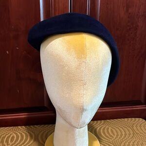 Vintage navy blue beret